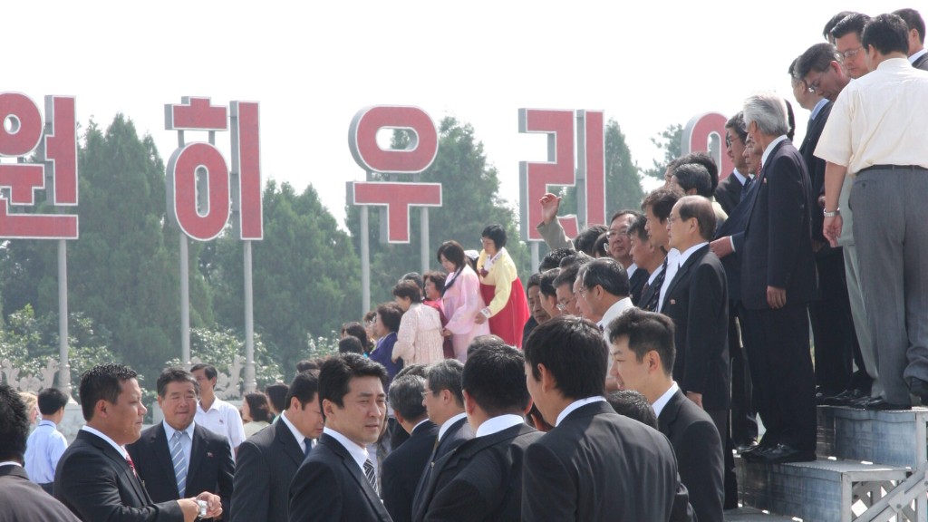 Is south korea richer than north korea?